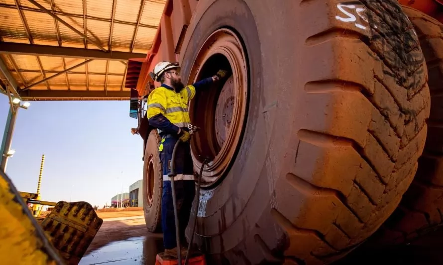 Chile cuenta con la primera planta de reciclaje de neumáticos mineros