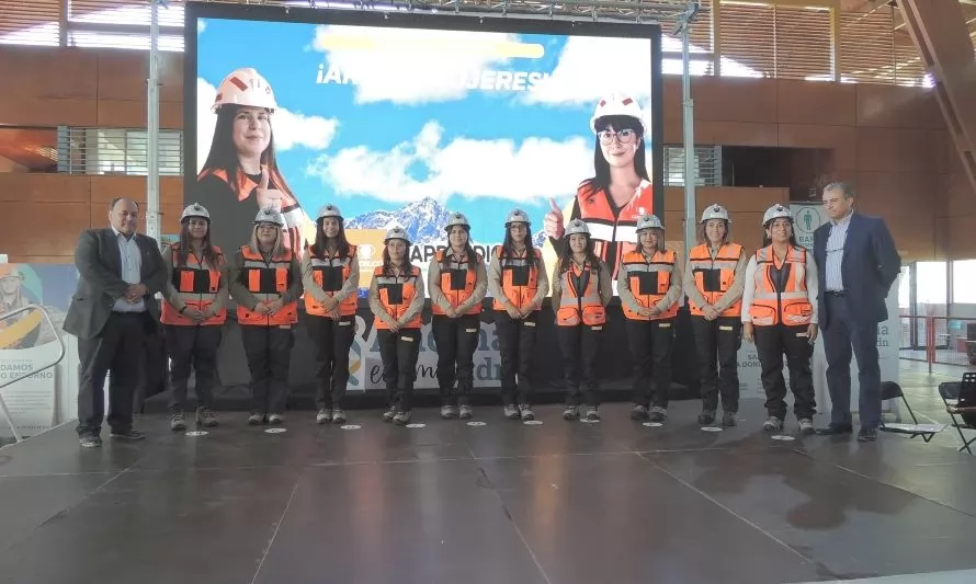 100 mujeres inician formación de competencias mineras en Andina