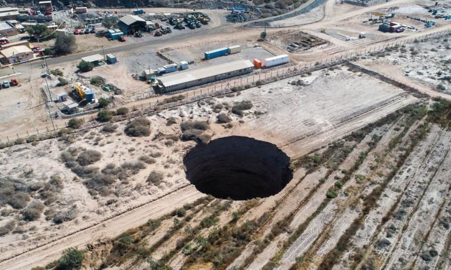 Inicia proceso por demanda de daño ambiental por el socavón en Tierra Amarilla