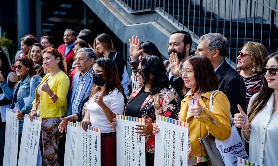 Primeras 36 emprendedoras de Tarapacá reciben fondo Mujer Avanza de Collahuasi