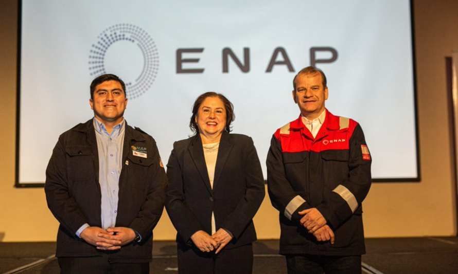  ENAP presenta planes de inversión y desafíos futuros para atraer al
mercado de proveedores de servicios críticos