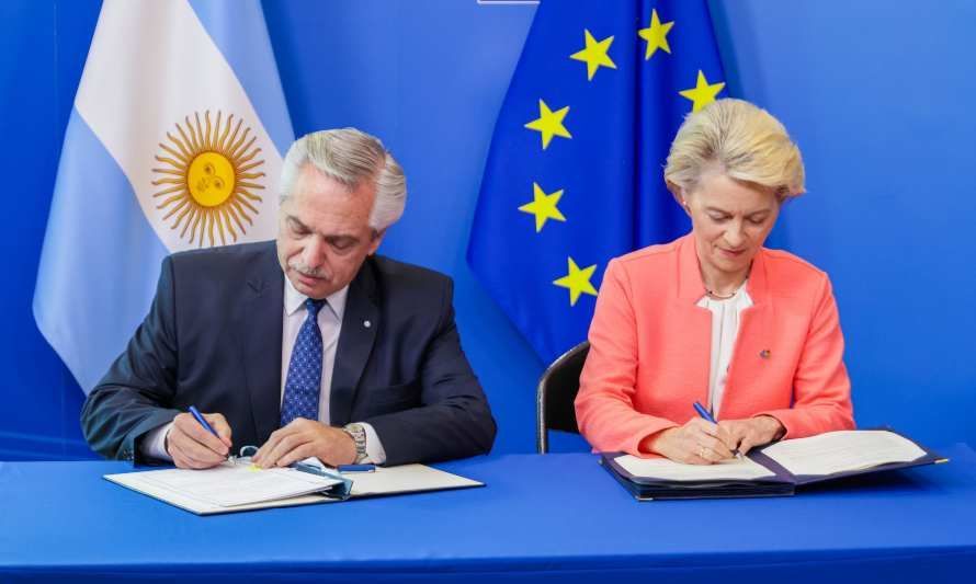 UE y Argentina firman histórico acuerdo para obtener litio y cobre