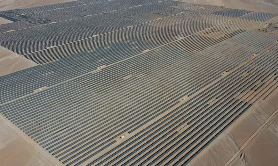 Planta solar más grande de Chile inicia su operación