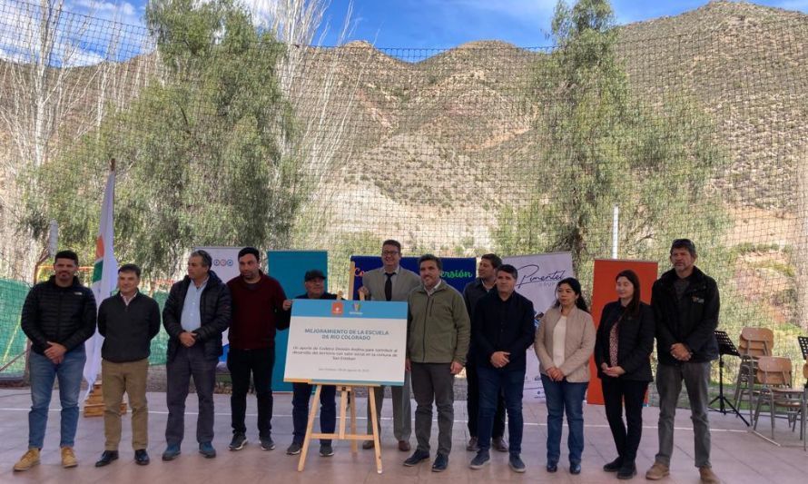Codelco Andina y Municipalidad de San Esteban inauguran obras de mejora en Escuela de Río Colorado