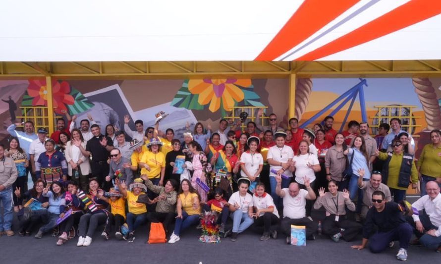 Vecinos de Sierra Gorda inauguran nuevo mural patrimonial 