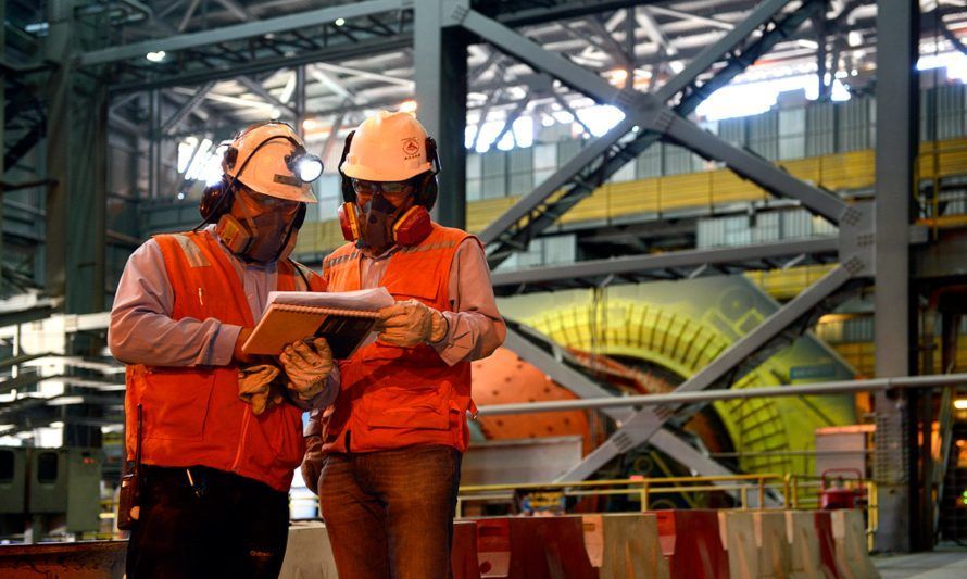 C18 T1: "Desafíos para el presente y futuro de la minería"