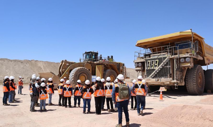 Familiares visitaron a las trabajadoras y trabajadores de la Gerencia de Extracción y Lixiviación de Chuquicamata