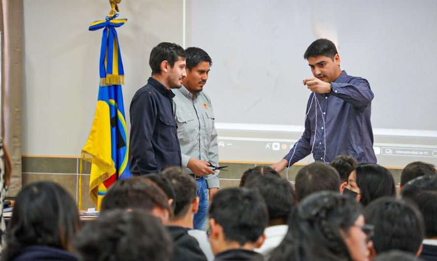 Profesionales de Chuquicamata Subterránea inspiran a estudiantes del Colegio Don Bosco de Calama 