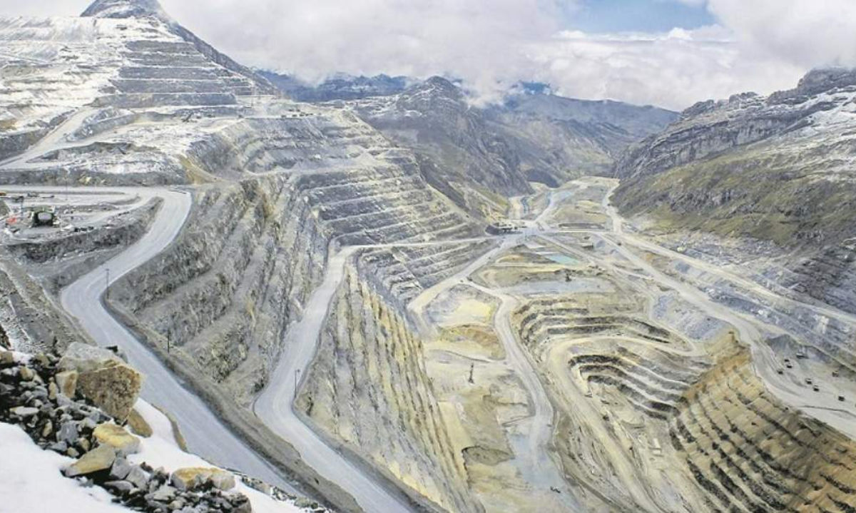 Gold Fields apunta a obtener permisos en 2024 para explorar en Moquegua, Perú