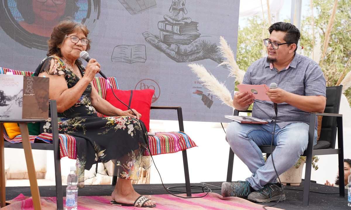 Eva Siares presentó su nuevo libro: “San Pedro de Atacama, Pueblo Eterno”