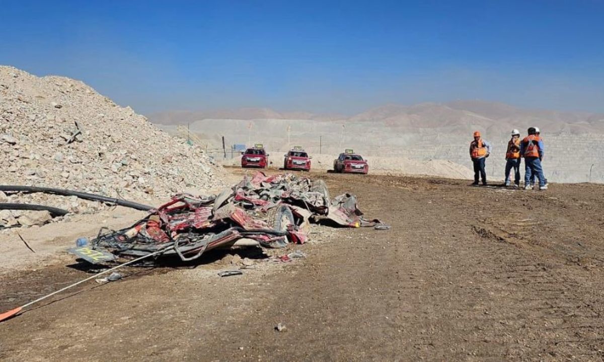 Camión CAEX aplasta camioneta minera en División Chuquicamata 