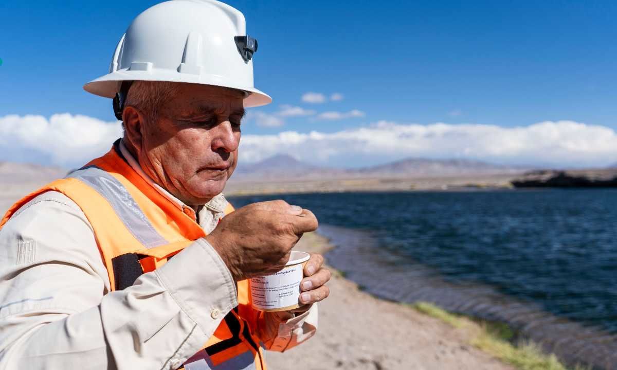 Con superalimento refuerzan colaciones de trabajadores mineros en zonas extremas