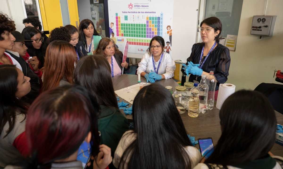 Comenzó convocatoria de profesores para la tercera edición del programa de educación científica STEM+Género