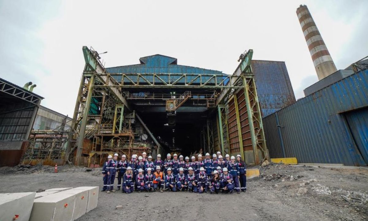 Estudiantes de Escuela de Negocios de la Universidad British Columbia visitan División Ventanas de Codelco