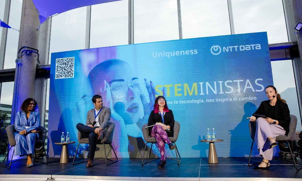 Mujeres especializadas en STEM abordan los desafíos en tecnología para este 2024