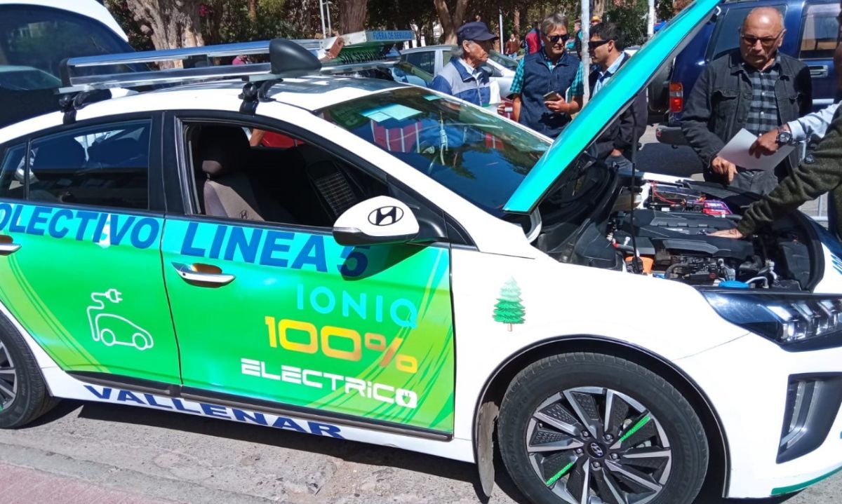 Gobernador de Atacama y Seremi de Energía realizan lanzamiento de programa “Mi Taxi Eléctrico Atacama”