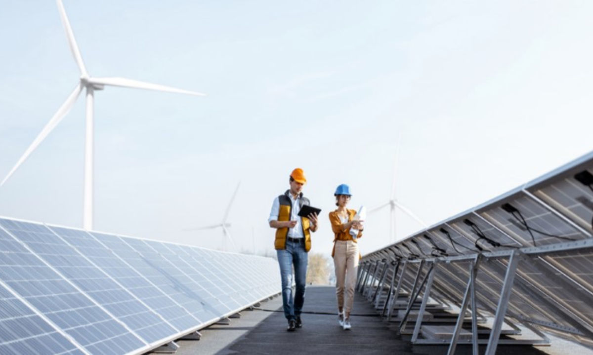 El 93% de los profesionales del sector eléctrico en Chile considera que
la energía solar cumple un rol relevante en la transición energética