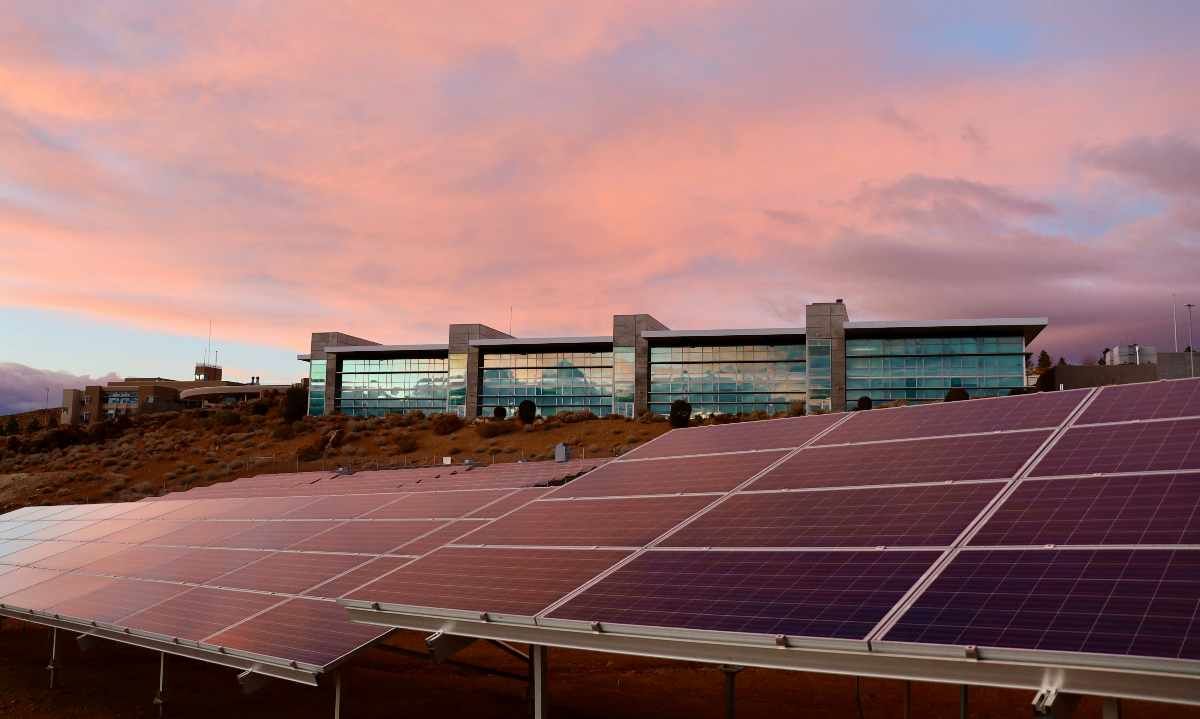 Entorno online: iniciativas para el ahorro en el consumo y el uso de energías renovables