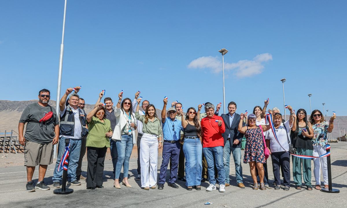 Vecinos del borde costero sur de Iquique refuerzan la seguridad con modernos sistemas de luminarias y cámaras