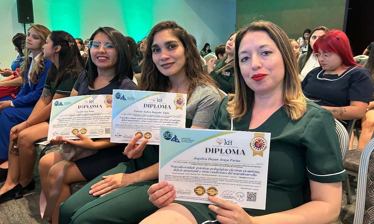 Programa Construyendo Valor Social AIA 2024: 179 profesionales parvularias certifican nuevos conocimientos