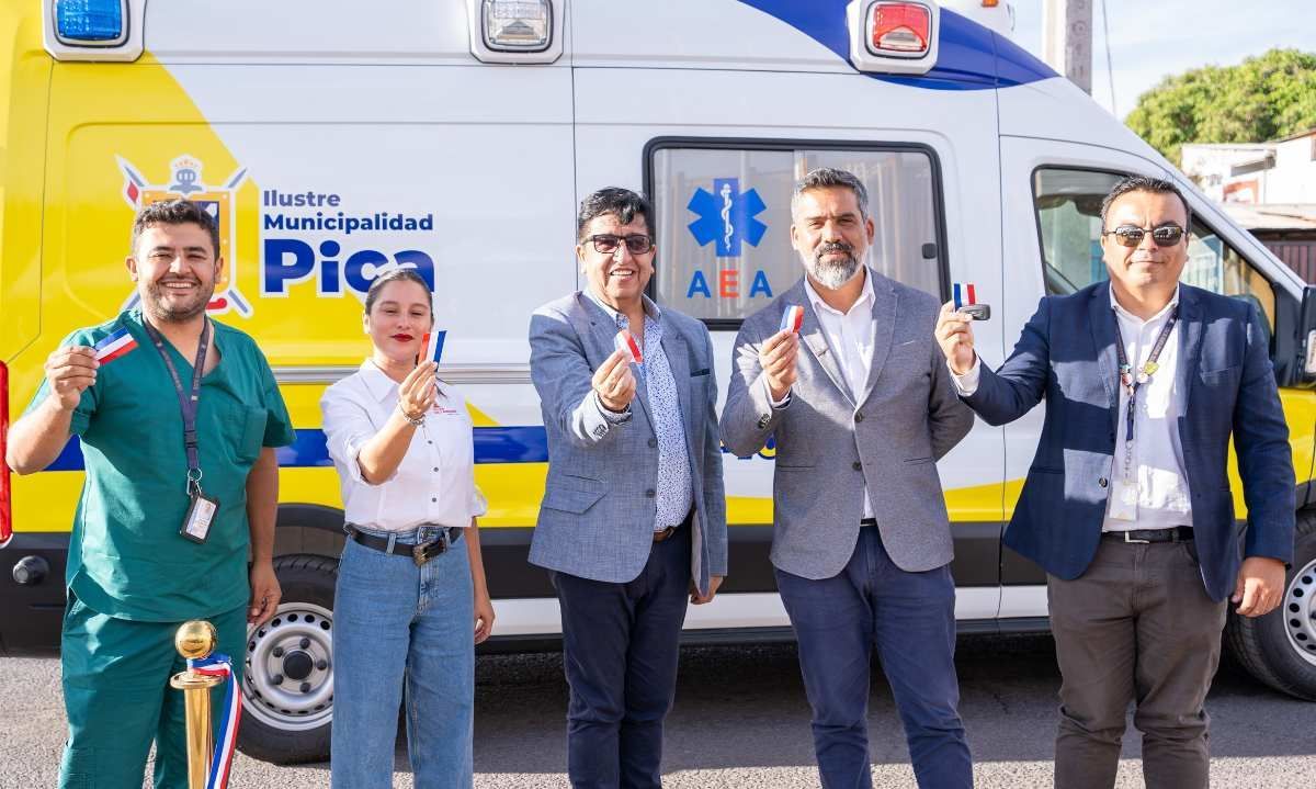 Entregan segunda ambulancia para asistencia especializada al Cesfam de Pica