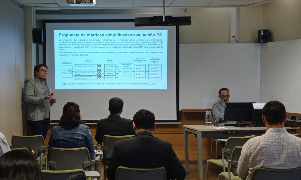 PUCV y Sernageomin continúan trabajos en investigación de residuos masivos mineros