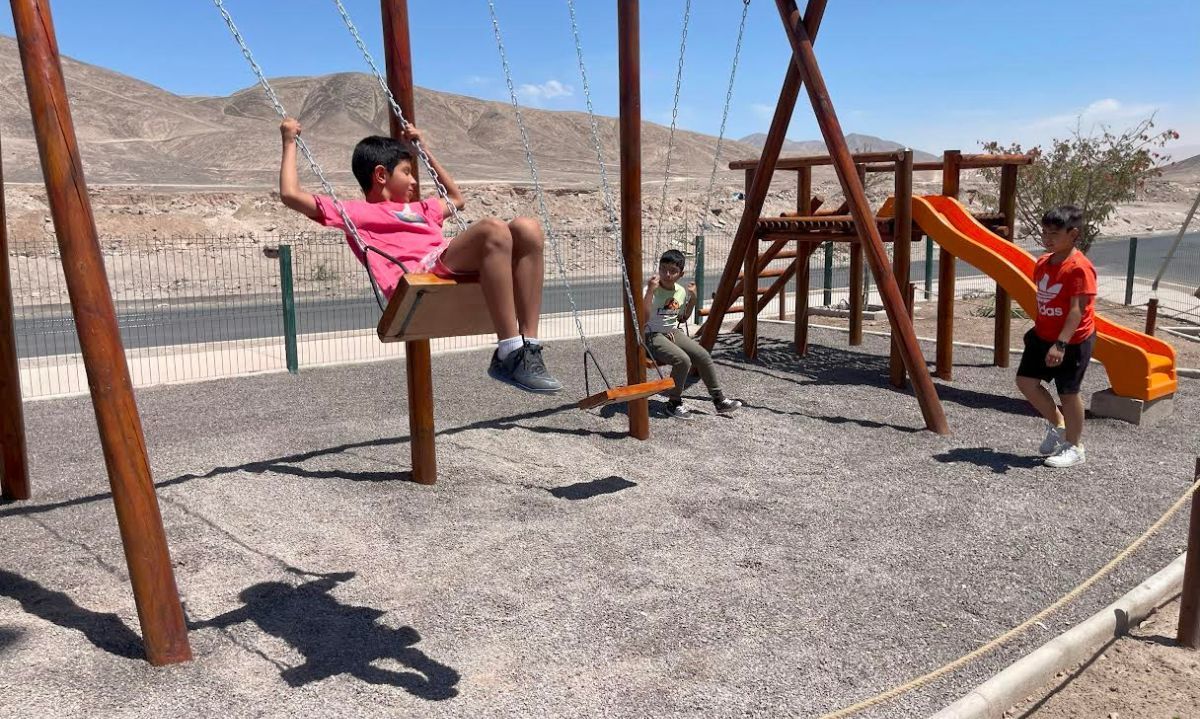 Vecinos del Portal del Inca IV inauguraron remodelada plaza de juegos