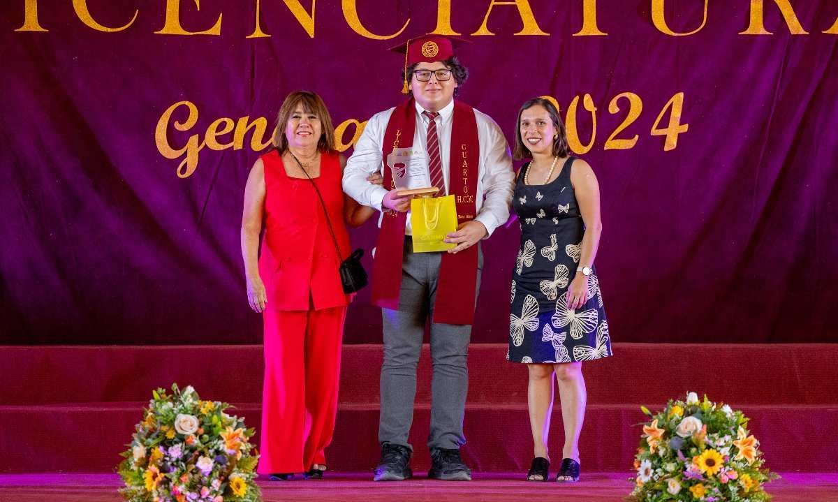 Estudiantes de liceos de Pica y Alto Hospicio coadministrados por Collahuasi logran puntaje máximo en PAES matemáticas