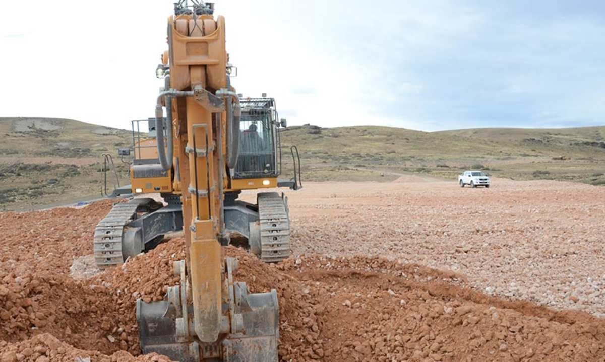 Argentina: Proyecto Calcatreu inició la apertura de caminos en el sur de la provincia de Río Negro
