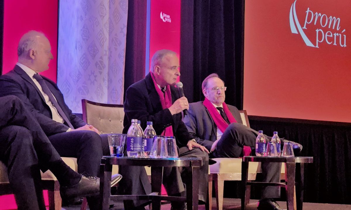 PDAC 2025: Ministro Jorge Montero invita a invertir en Perú