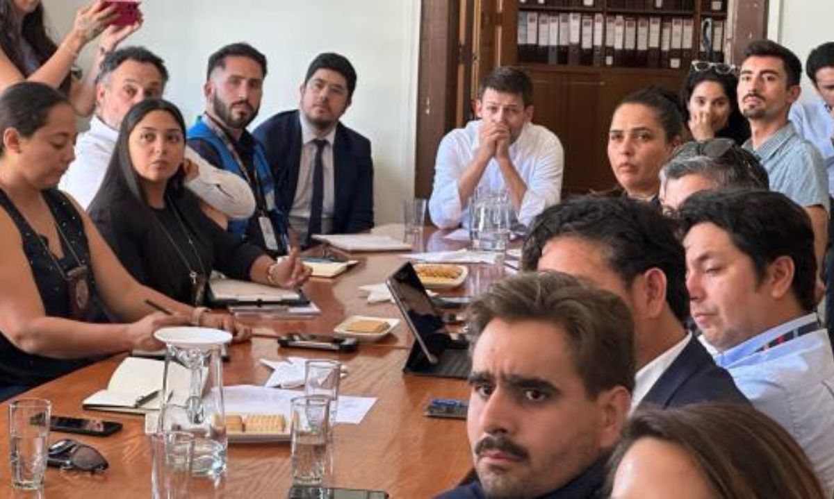 Ministro de Energía visita Atacama para abordar robo de cables