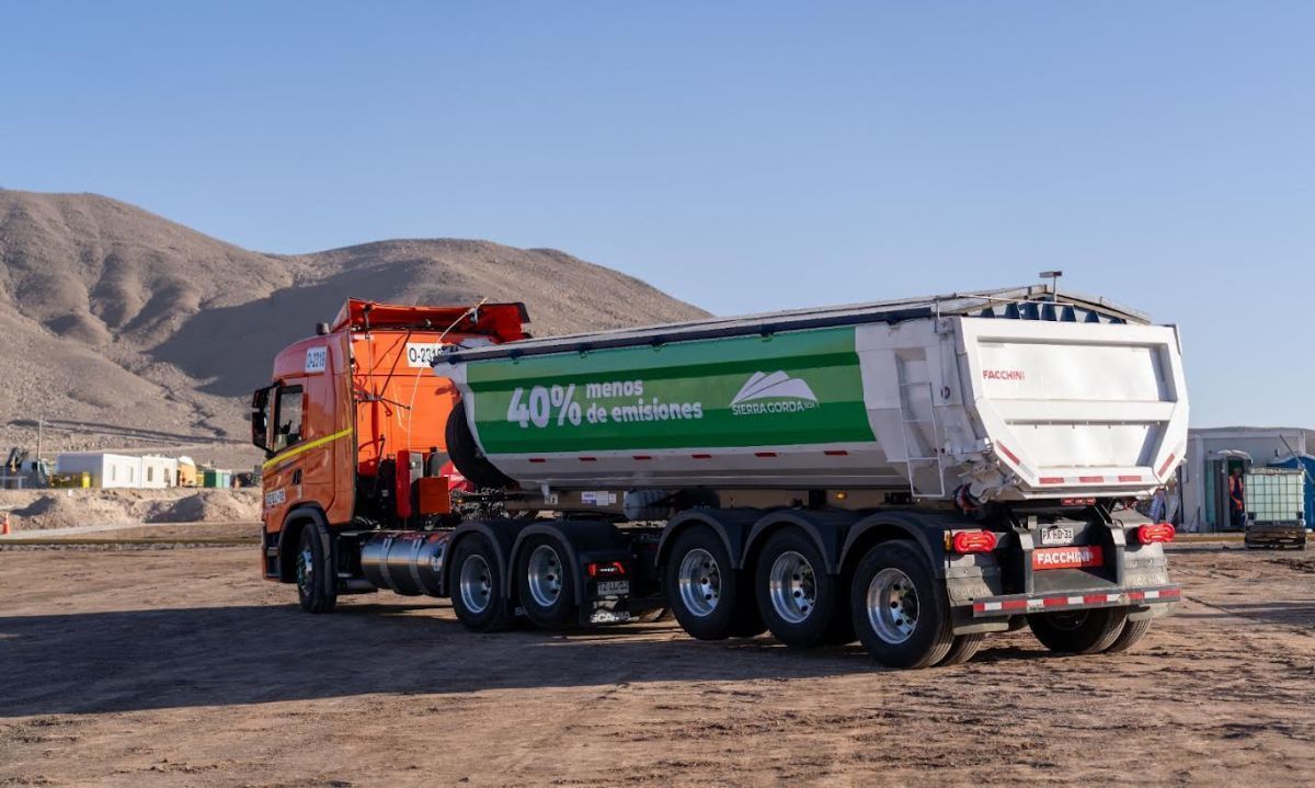 Sierra Gorda SCM disminuye su huella de carbono lanzando nueva flota de camiones a gas natural licuado