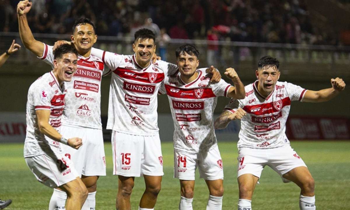 Deportes Copiapó goleó a Santiago Wanderers