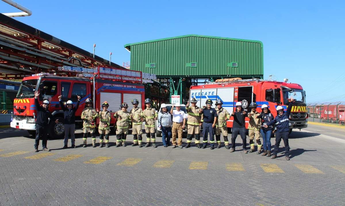 Oxiquim reafirma convenio con el Cuerpo de Bomberos de Quintero y Puchuncaví