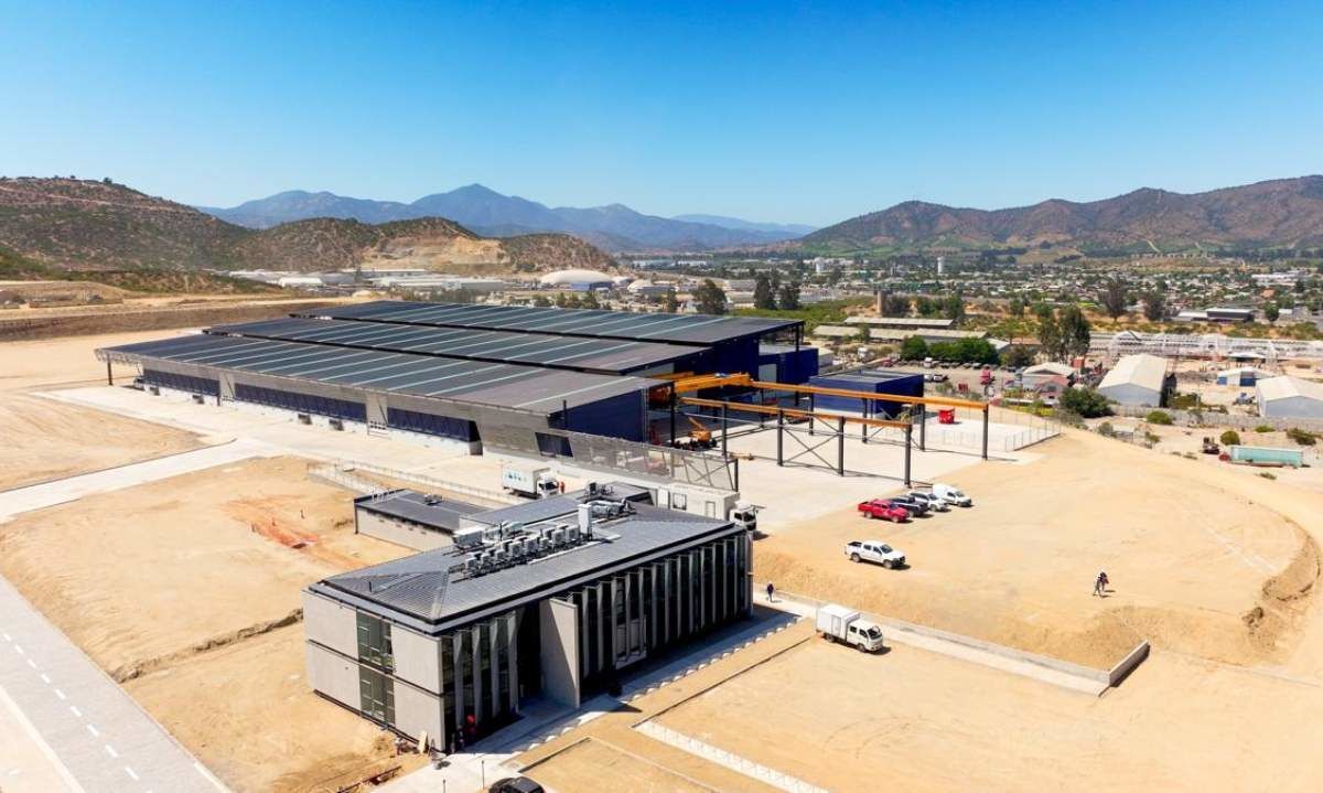 FLS inaugura en Chile moderna y sostenible planta de revestimientos para molinos con la menor huella de CO₂