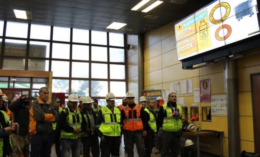 Radomiro Tomic inició campaña de reciclaje de botellas plásticas