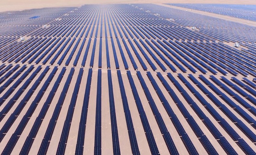 Colbún analiza la compra de proyectos solares por US$700 millones