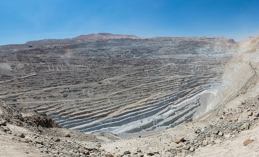 Codelco evalúa planes de egreso para 1.100 trabajadores de Chuquicamata