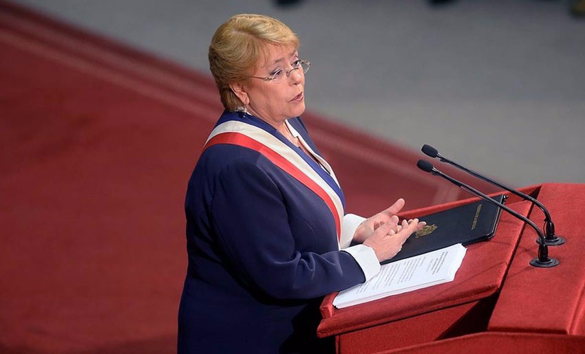 Energías limpias y Litio destacan en la última cuenta pública de Bachelet