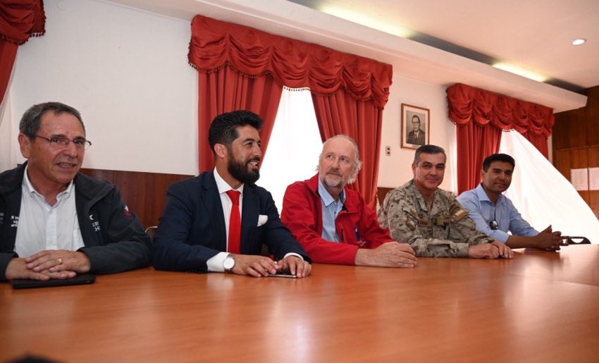 Ministro Prokurica constató en terreno situación de la minería tras emergencia en El Loa