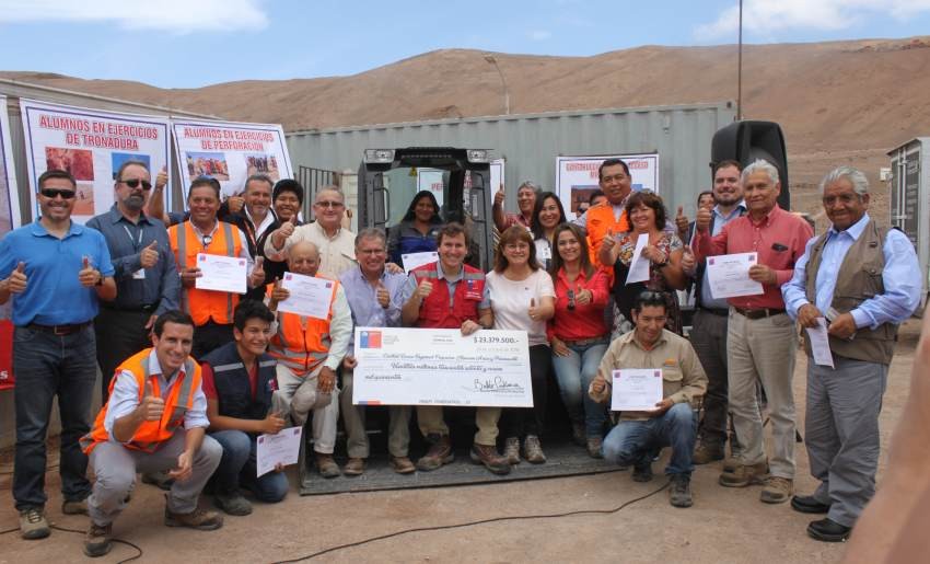 Gobierno entrega $30 millones en equipos a pequeños mineros de la región de Arica y Parinacota