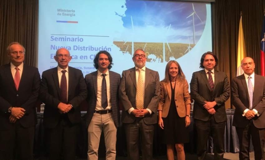 Seminario abordó avances en el proceso de modernización de la reforma a la distribución eléctrica