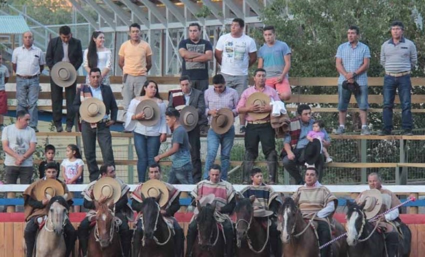 Comunidad de Tranquilla y Batuco inaugura remodelación de medialuna