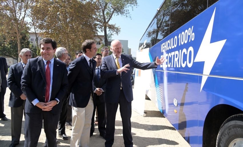 Anglo American incorporó buses eléctricos a sus operaciones