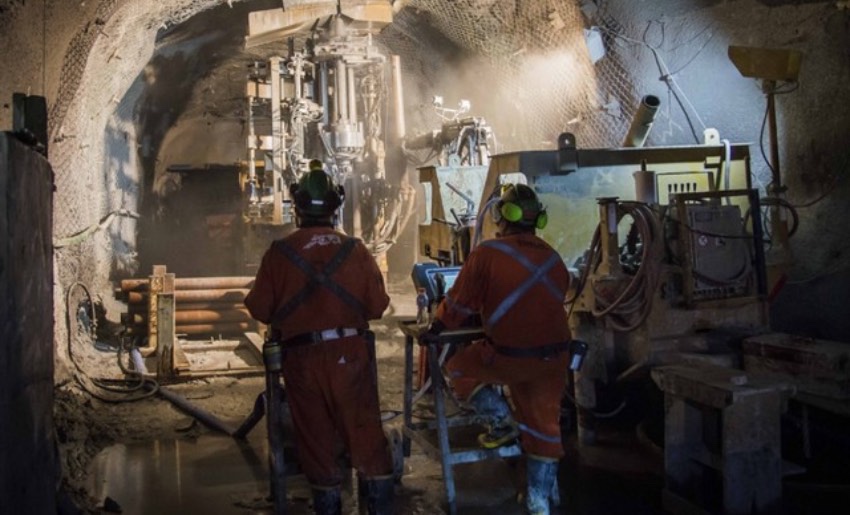 Chuquicamata Subterránea extrajo primeras toneladas de mineral