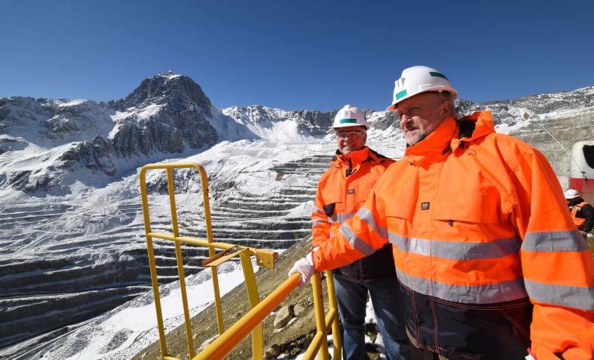 Ministro Prokurica se refiere a iniciativa de protección a glaciares