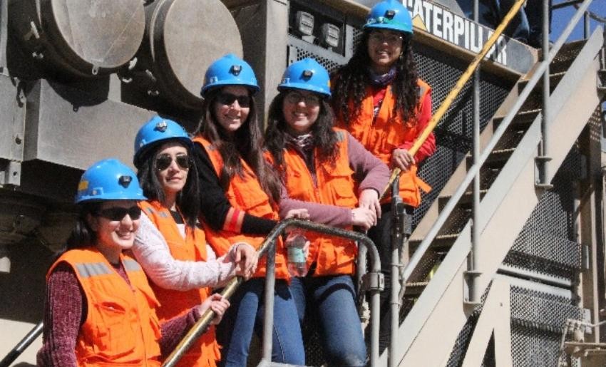 Estudiantes de la Universidad de Chile conocieron procesos de Minera El Abra