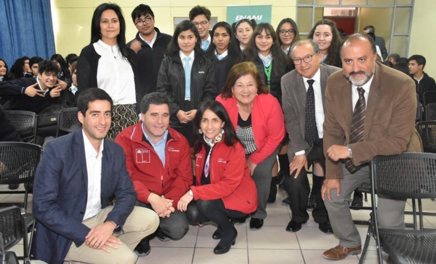 Lanzan ciclo de charlas para potenciar participación femenina en la industria minera