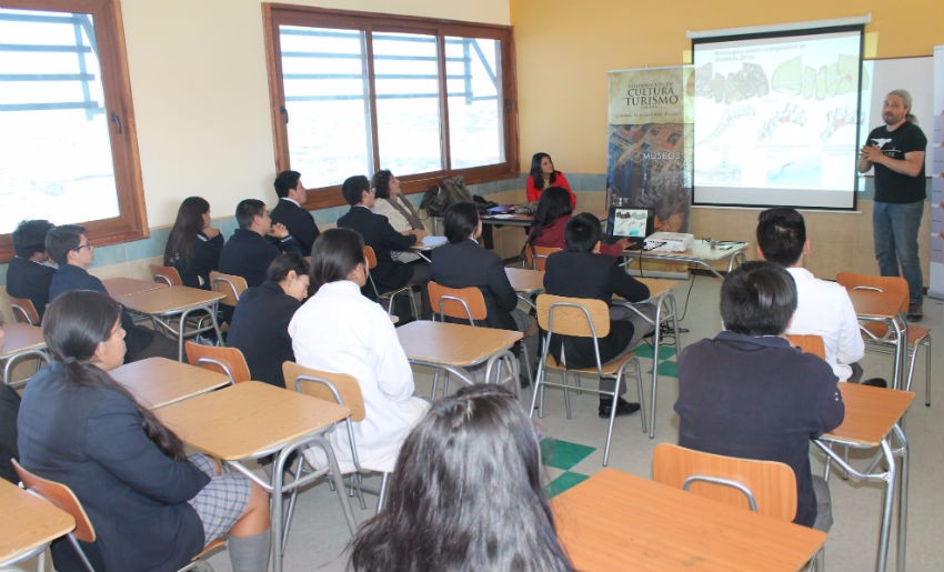 Estudiantes del Don Bosco aprenden sobre patrimonio en Calama