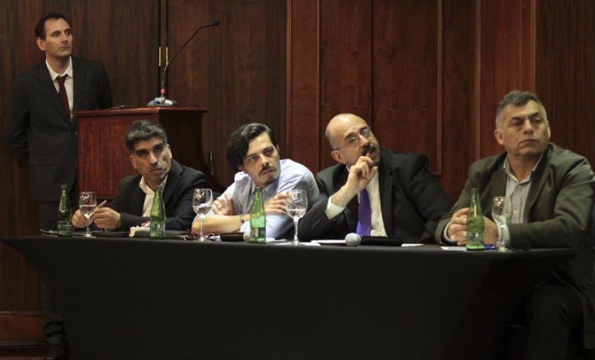 5 candidaturas presidenciales participaron de foro debate de trabajadores de la minería